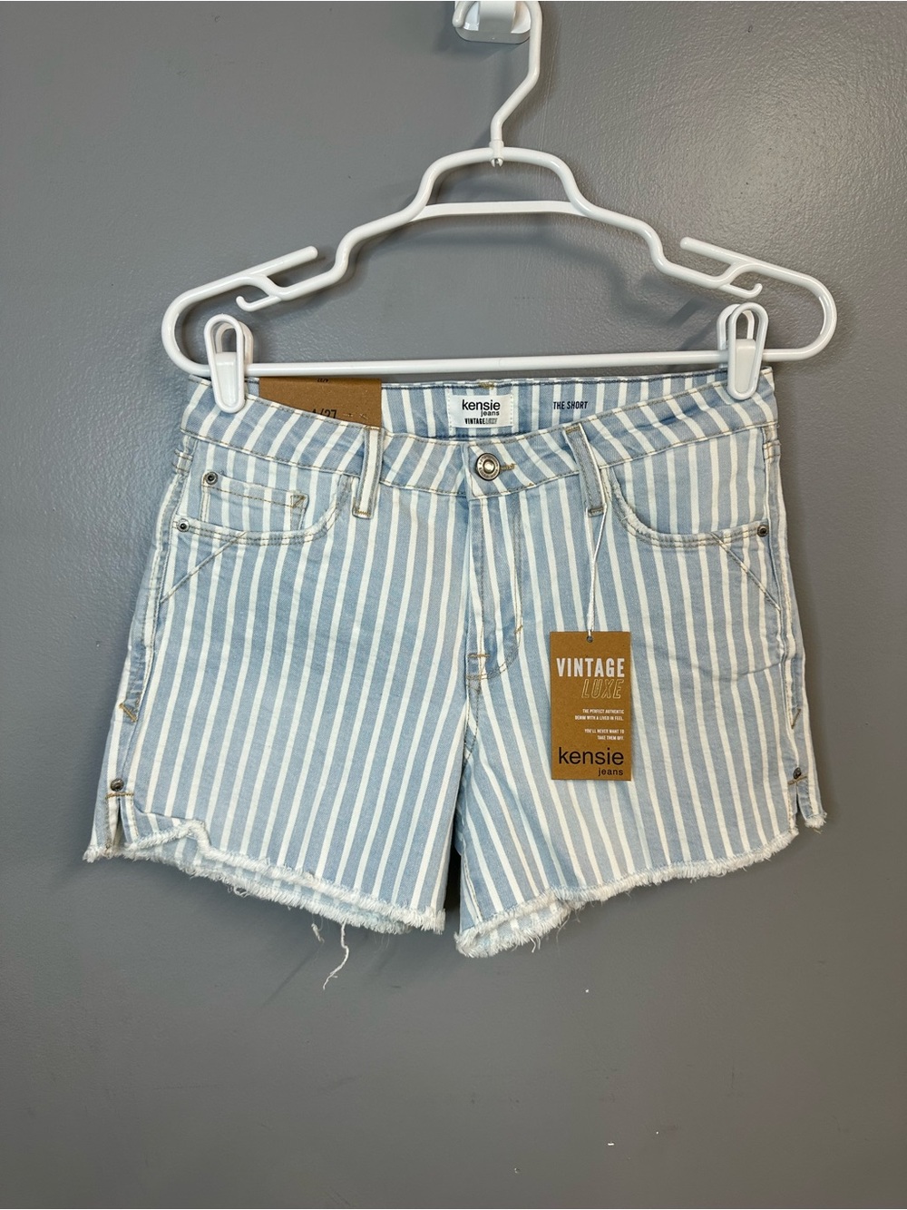 Kensie Light Blue & White Striped Denim Shorts